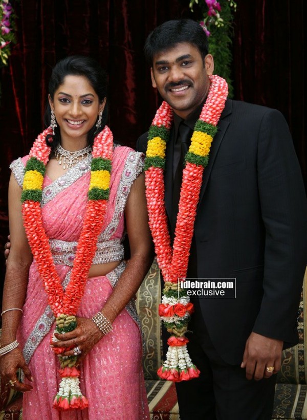 rose petals malai for wedding  petals 1